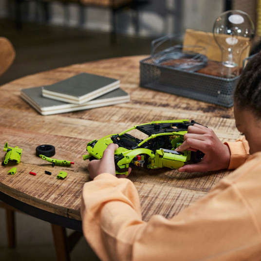LEGO® 42161 Technic Lamborghini Huracán Tecnica