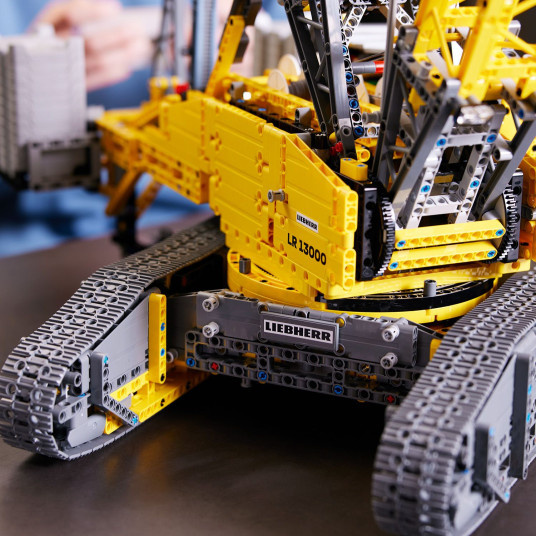 LEGO® 42146 Technic Liebherr LR 13000 tela-alustainen nosturi