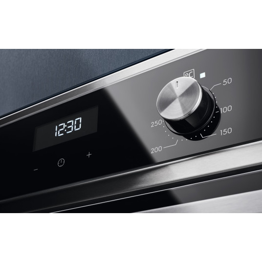 Uuni katalysaattorilla Electrolux EOF5C50BX 65 L musta