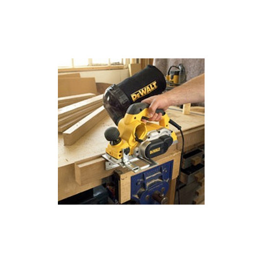 DEWALT D26500K musta, hopea, keltainen 13500 RPM 1050 W