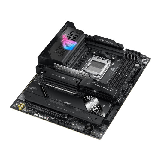 ASUS ROG STRIX X870E-E GAMING WIFI AMD X870E AM5-asennussarja ATX - ASUS ROG STRIX X870E-E GAMING ATX