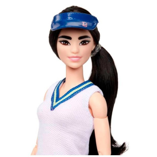Barbie-nukke ja tarvikkeet, ura-tennispelaaja-nukke mailalla ja pallolla