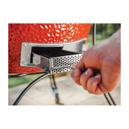 Kamado Joe Big Joe II Stand-Alone puuhiiligrilli ulkona
