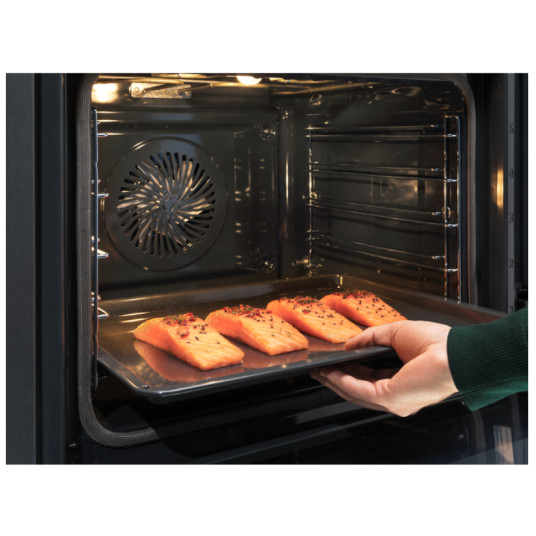 Uuni Electrolux EOB7S31V