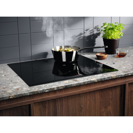 Induktioliesi ELECTROLUX EIT61443B