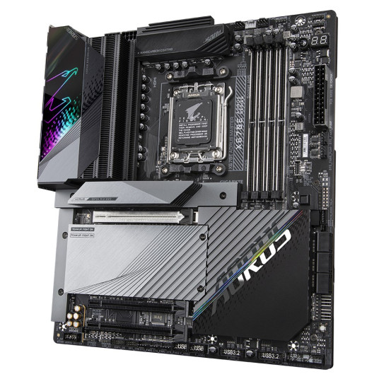 "AM5 GIGABYTE X670E AORUS MASTER DDR5"