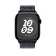 Apple Watch 46 mm musta/sininen Nike Sport Loop -ranneke (MYJD3)