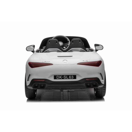 Sähköauto Mercedes Benz AMG SL63, valkoinen