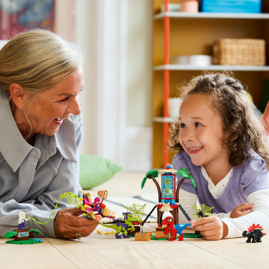 LEGO® 11200 Spidey Spideyn ja Gobbyn Raptor-taistelu Tree Housen päämajassa