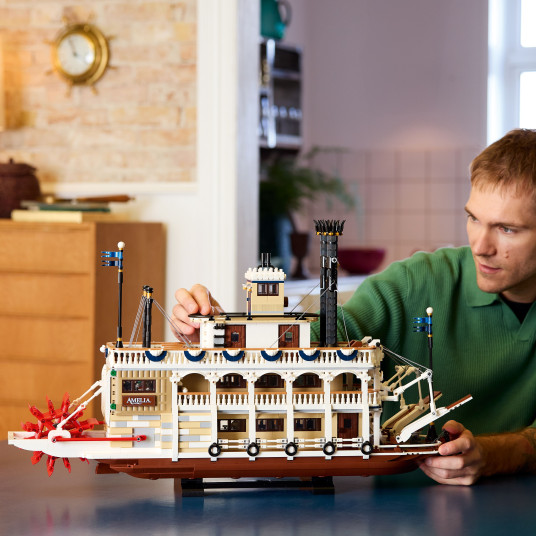 LEGO® 21356 Ideas Jokihöyrylaiva